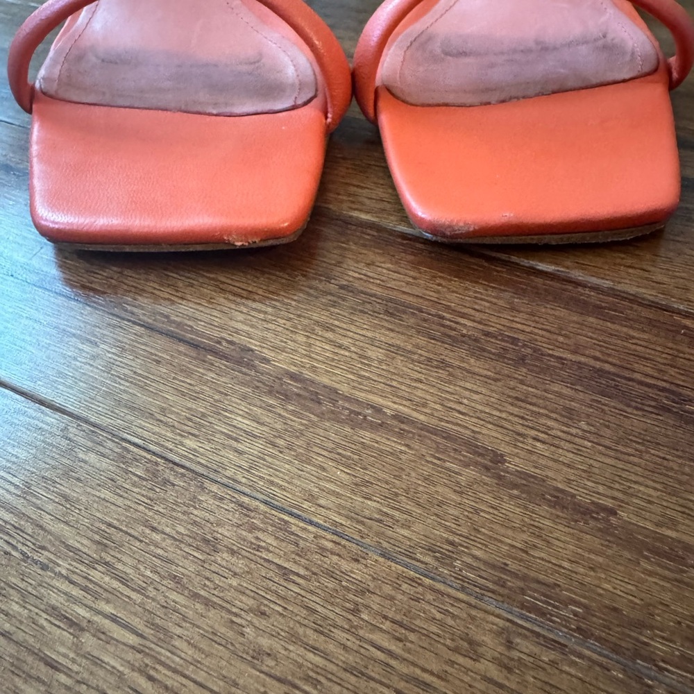 Schutz coral/pink strapy block heeled sandal